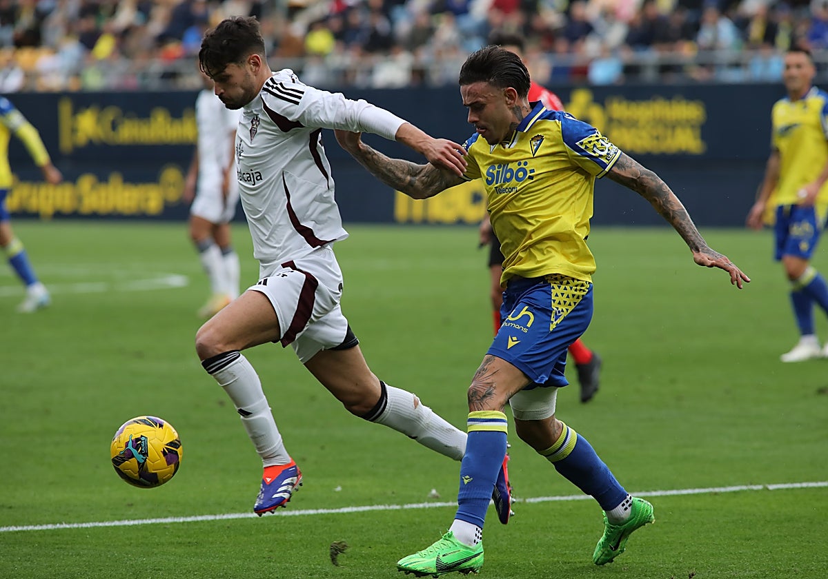 El Cádiz CF recibe al Albacete Balompié.
