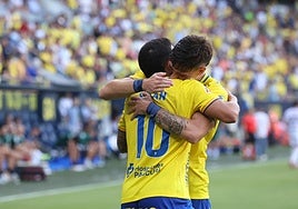 Ocampo y Tabatadze ilusionan al cadismo (2-1)