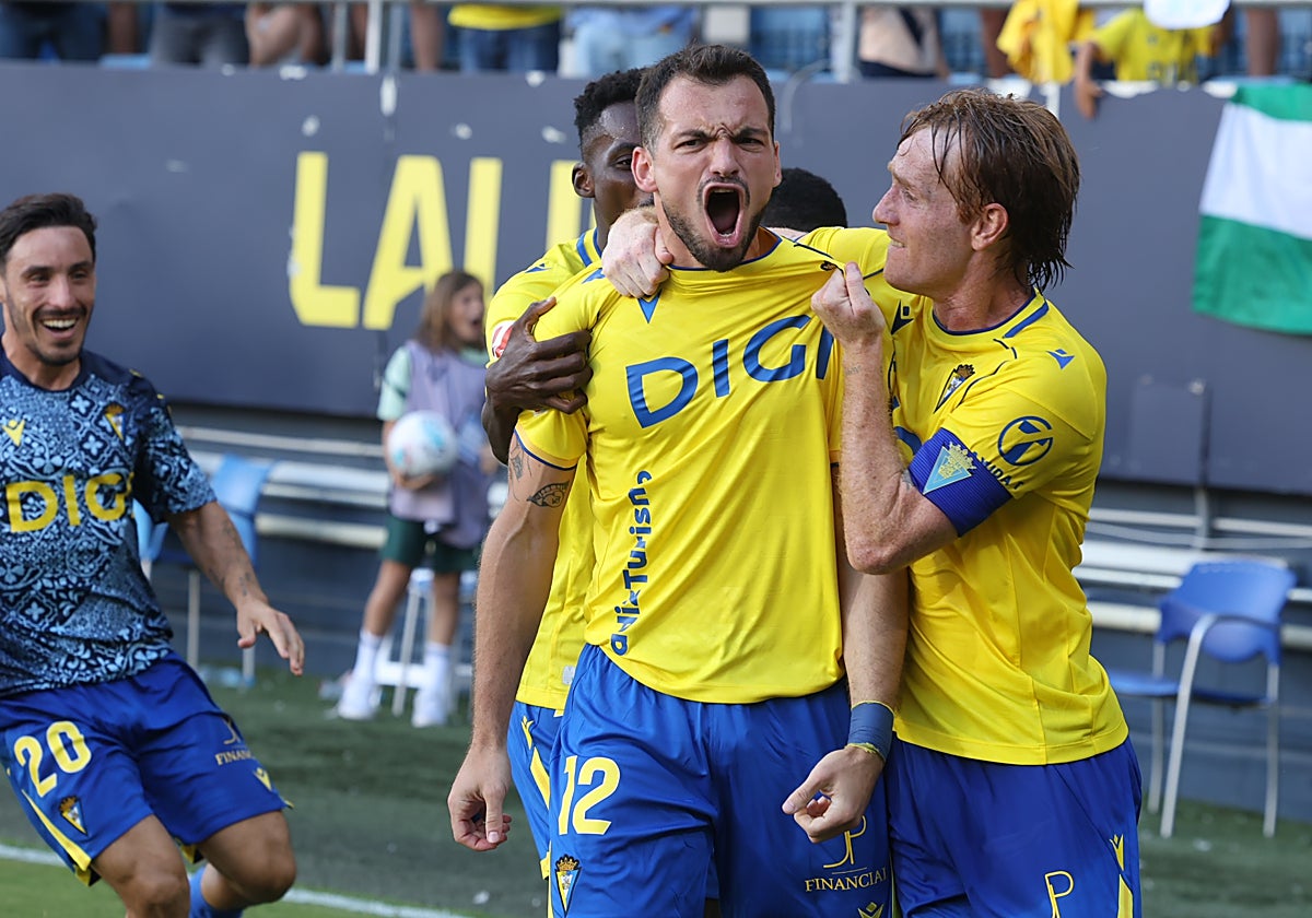 Iuri Tabatadze ha causado sensación con sus goles.