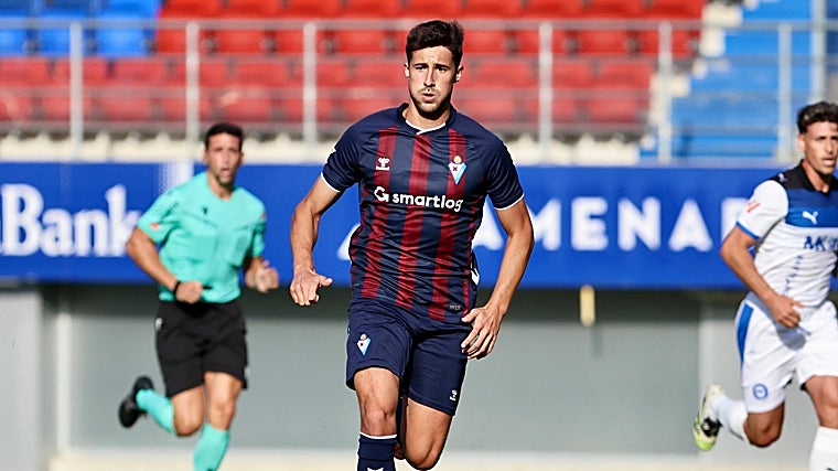 Javi Martón, delantero del Eibar.