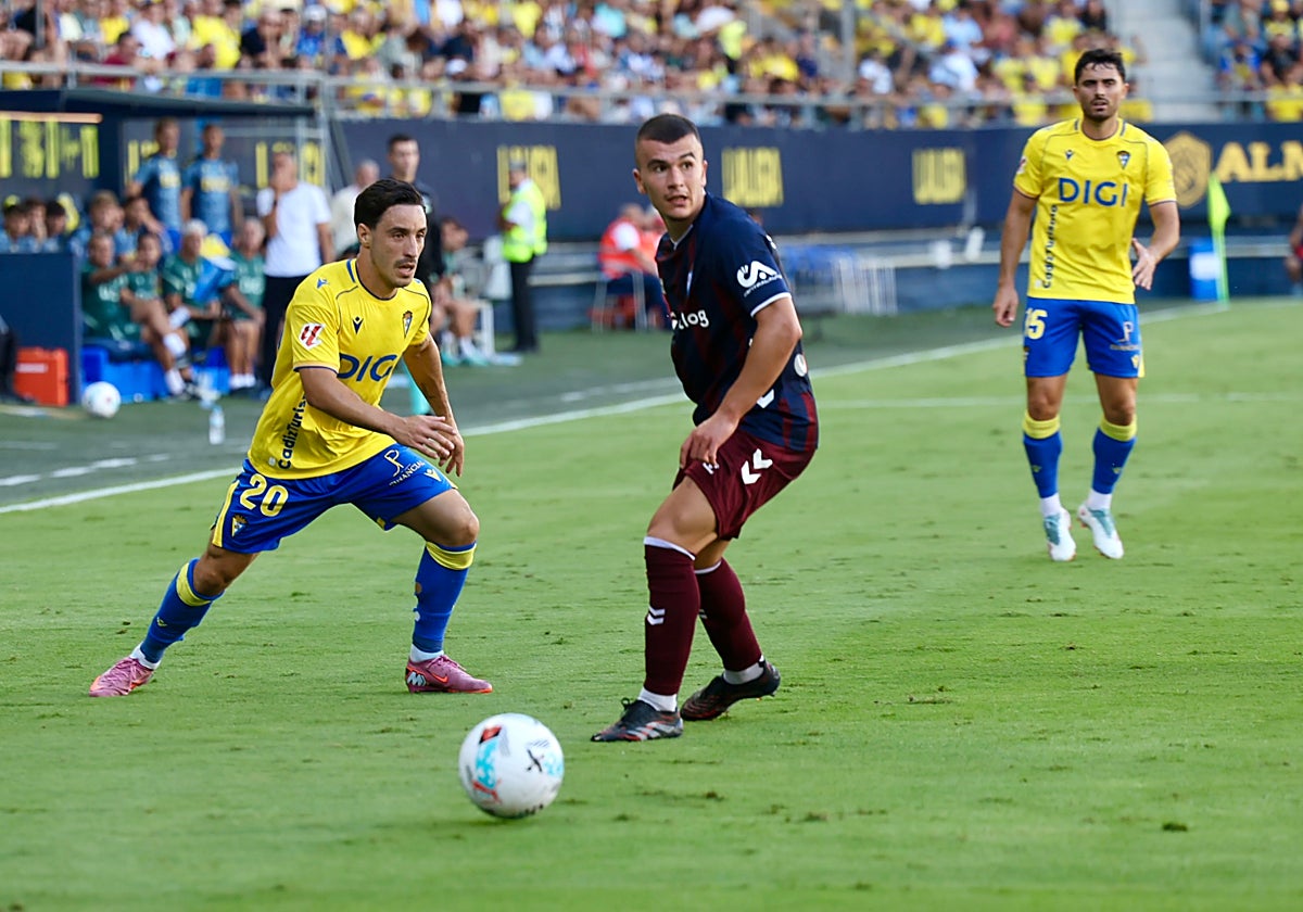 El Cádiz CF sumó los tres puntos ante el Eibar.