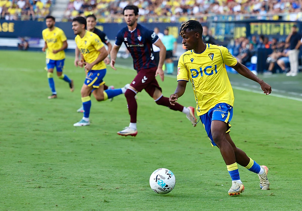 Efe Aghama jugará ante su equipo hasta hace apenas un mes.