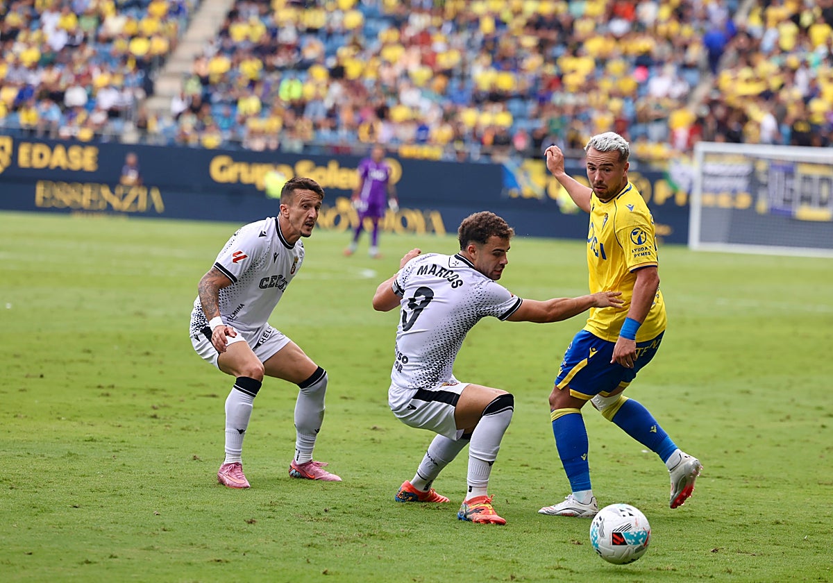 Ontiveros entró en la segunda mitad del encuentro ante el Ceuta.