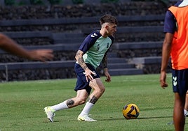 Viti Rozada le echa un pulso al juego del Cádiz CF