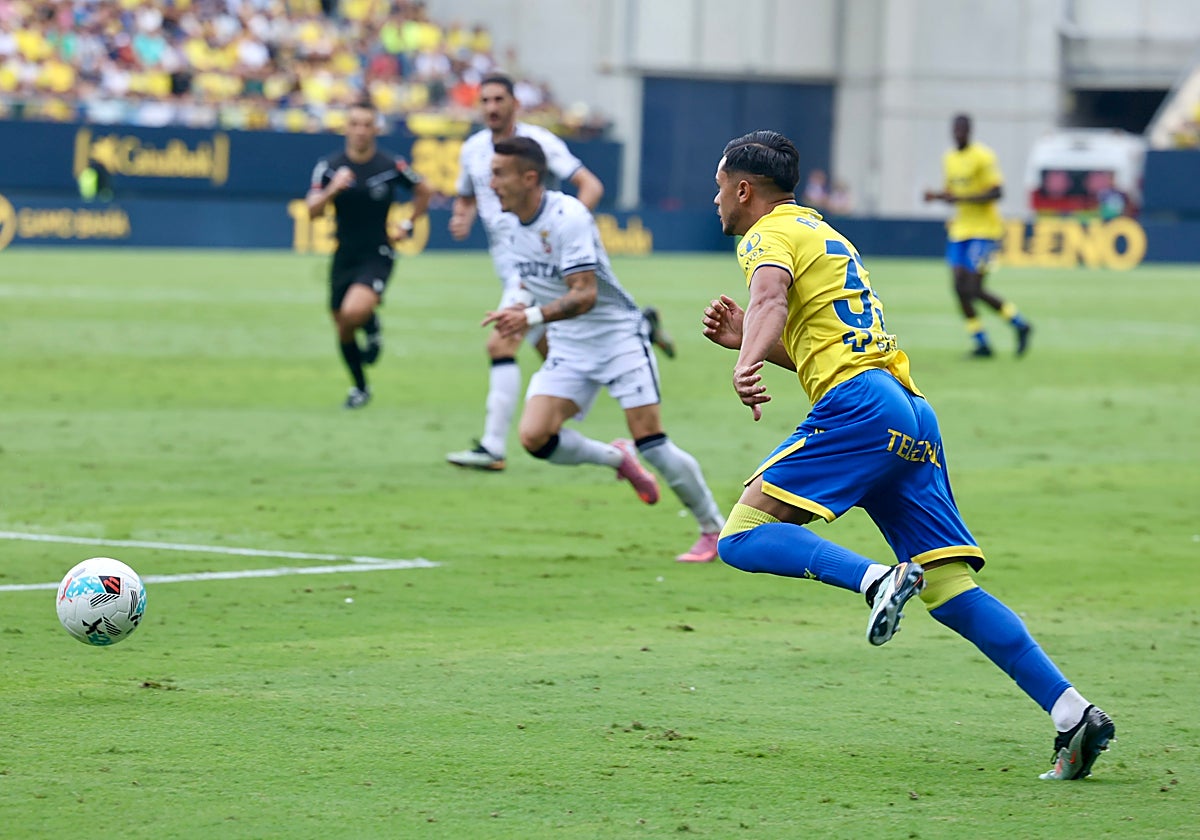 Raúl Pereira puede ser titular ante el Huesca.