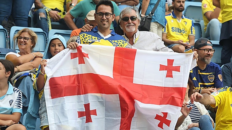 Promoción especial de mil entradas para los socios del Cádiz CF de cara a la cita ante el Burgos