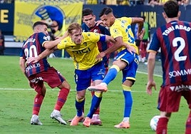 Veteranos y noveles: en el Cádiz CF suman todos