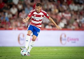 Alcaraz, el talismán del Granada que no quiere hablar mal del Cádiz CF