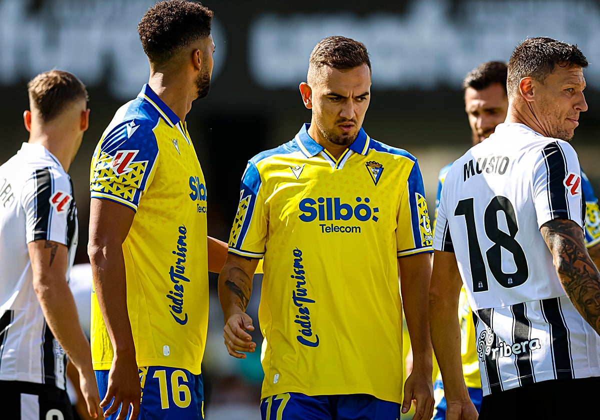 Gonzalo Escalante durante su etapa como jugador del Cádiz CF.