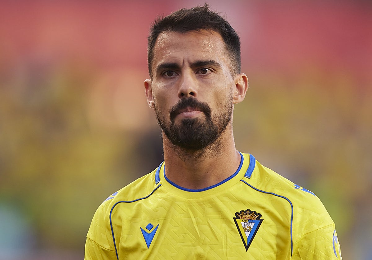 El capitán Suso vuelve al once titular del Cádiz CF tras descansar en la Copa del Rey.