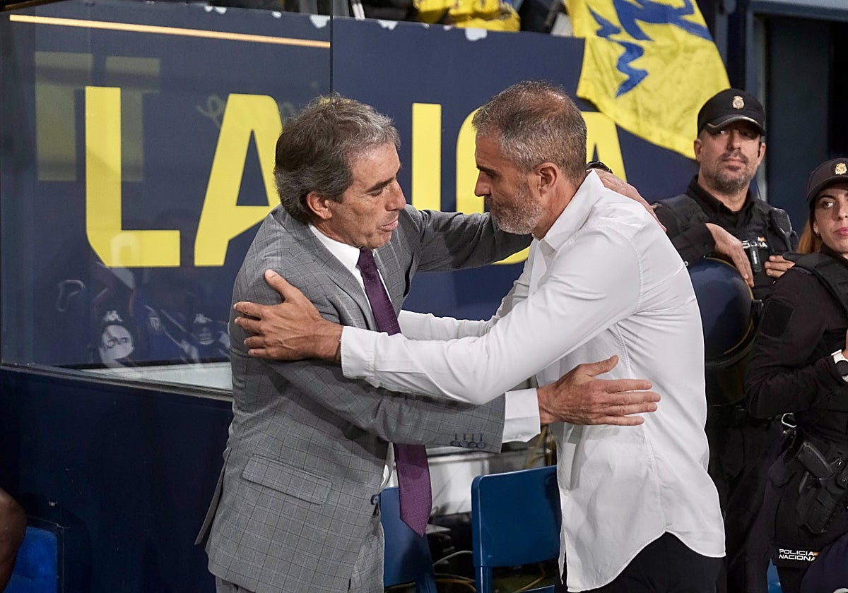 Almada saluda a Garitano