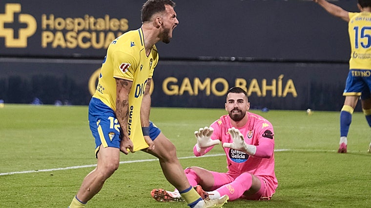 Iuri Tabatadze se queda sin jugar el domingo con el Cádiz CF al ser seleccionado por Georgia.