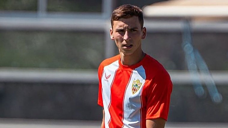 Marko Perovic, citado por la selección de Montenegro, será baja ante el Cádiz CF.