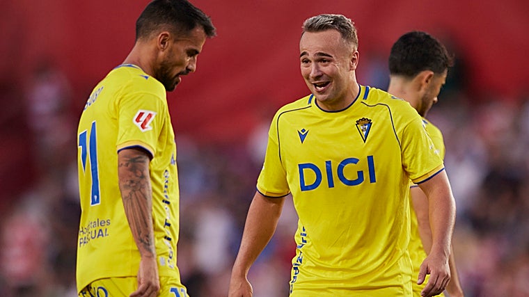 Suso sí estará en Almería, pero Ontiveros no podrá jugar este domingo.