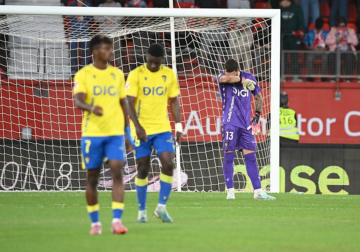 El Cádiz CF fue goleado en Almería.
