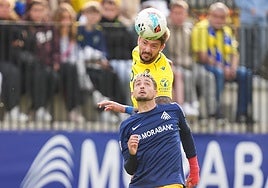 Alineaciones oficiales del Cádiz - Cultural Leonesa de La Liga Hypermotion 2025-2026 hoy: onces y banquillo de suplentes