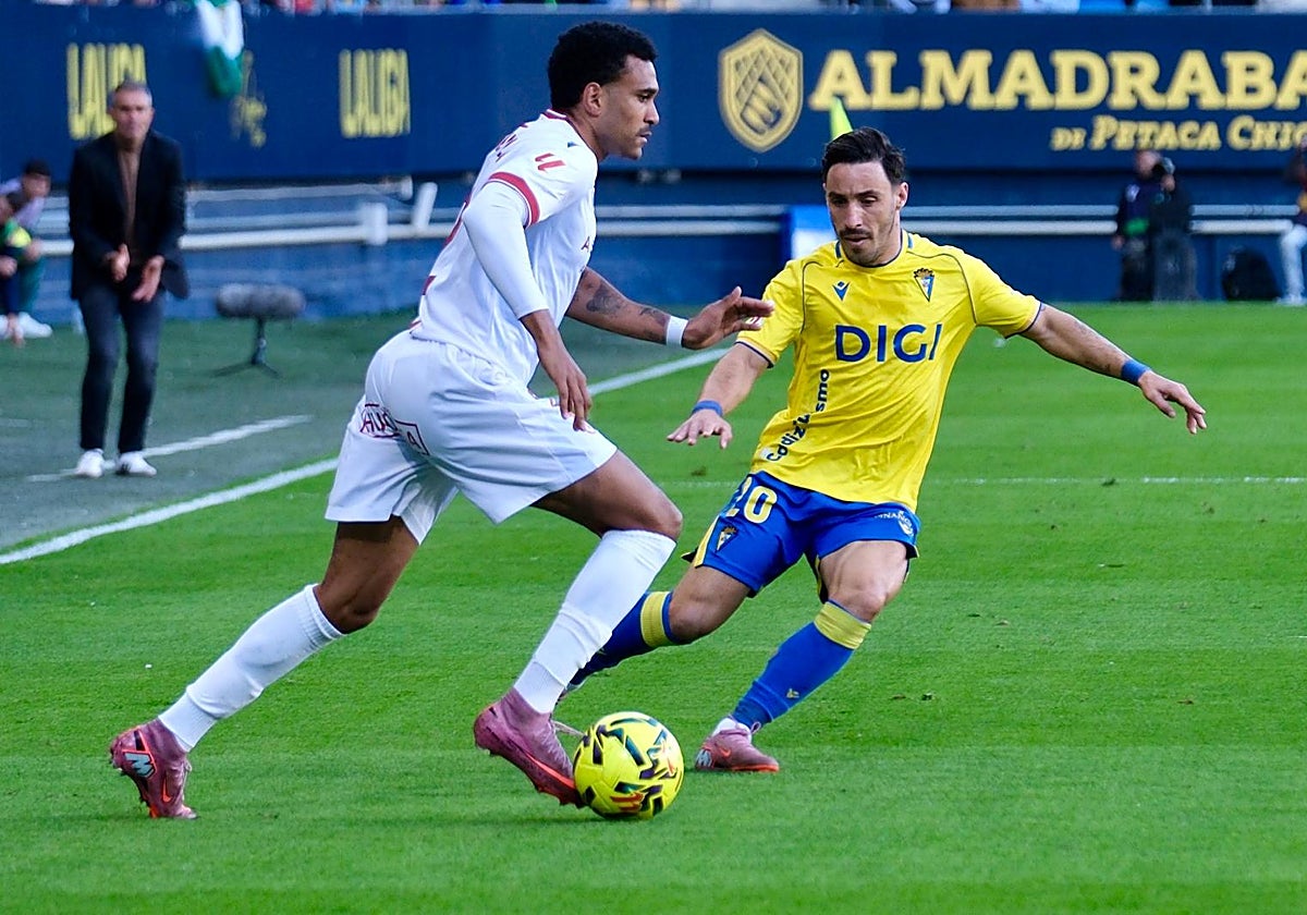El Cádiz busca el triunfo en casa