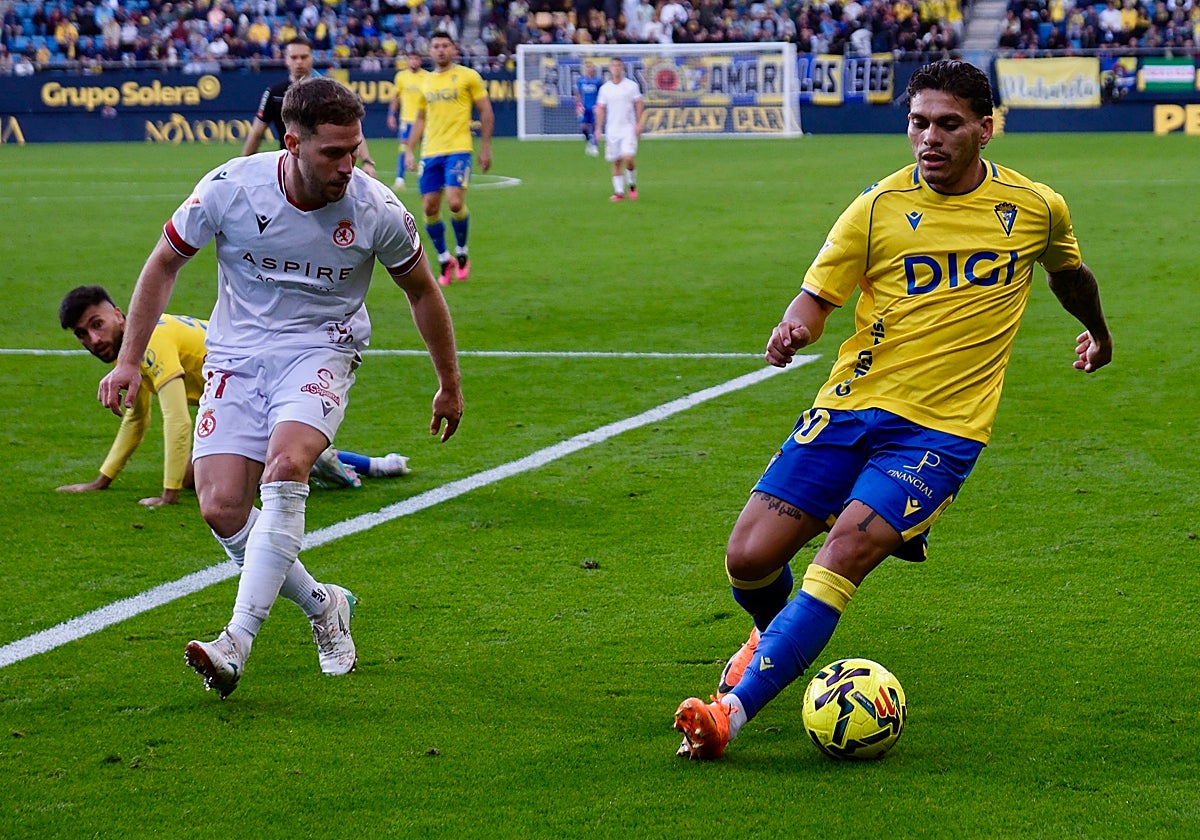 Brian Ocampo no tiene continuidad en su juego.