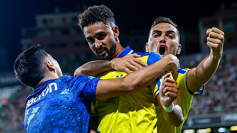 Cadistas Fin@s no se olvida de 'uno de los nuestros': premio a Chris Ramos