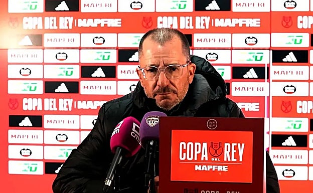 El entrenador caballa, en la sala de prensa del Pedro Escartín de Guadalajara.