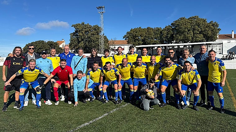 Imagen de los Veteranos del Cádiz CF.