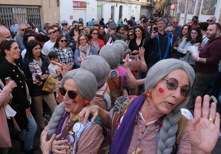 El porqué del Carnaval Chiquito de Cádiz: el origen de la fiesta de los jartibles