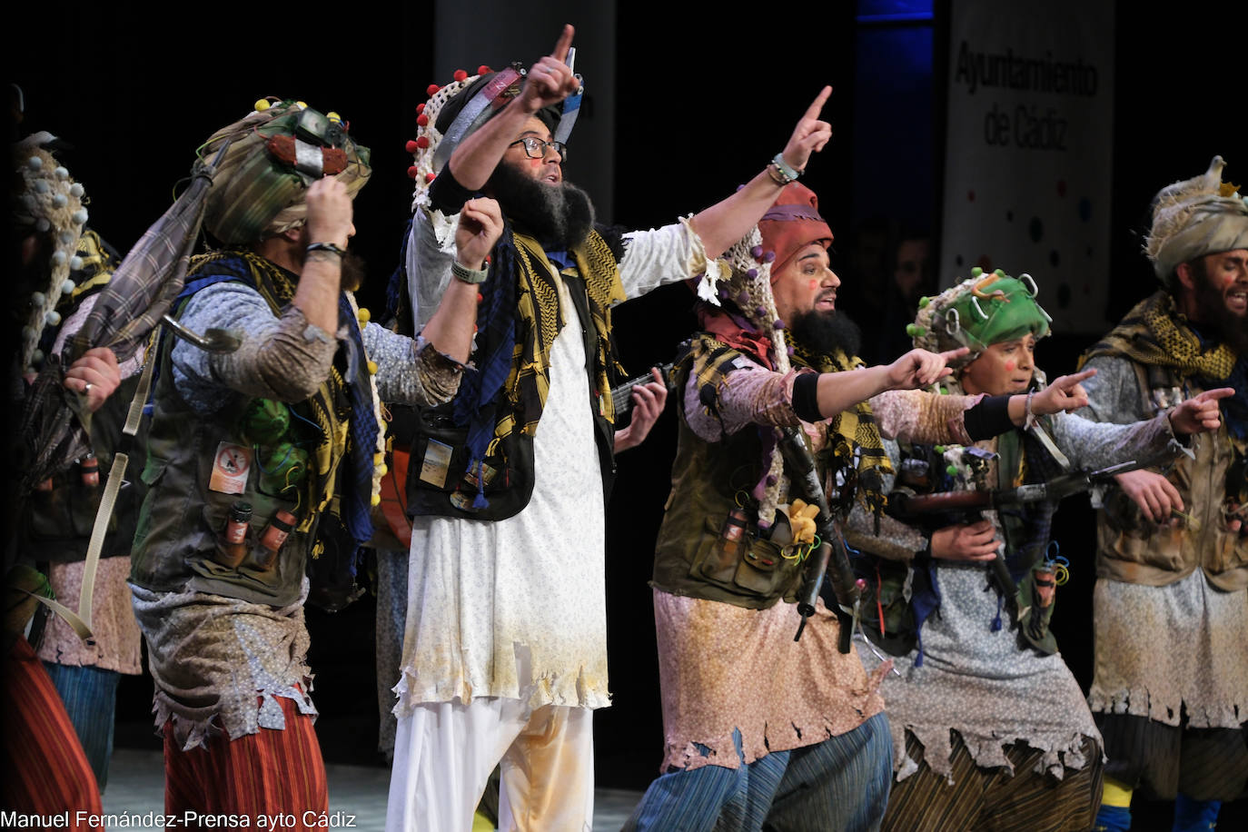 Fotos: Chirigota &#039;Frente talibán de la república irreverente de kadikadist&#039;