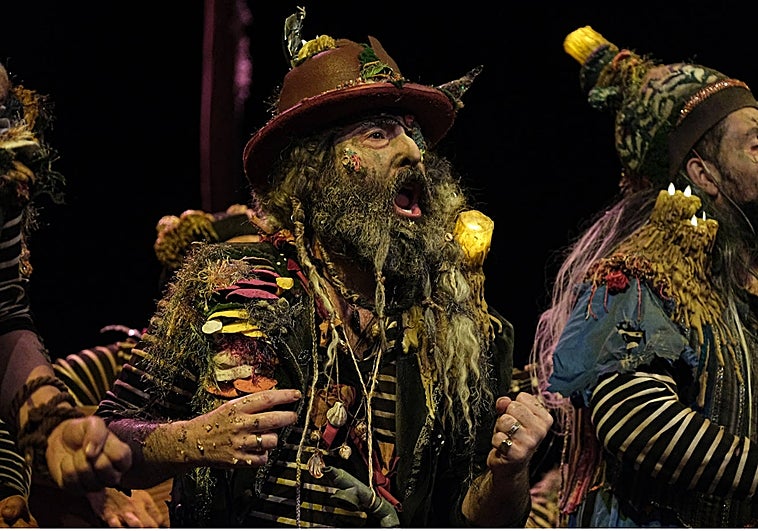 La feroz crítica del Carnaval de Cádiz a la hermandad de la Macarena de Sevilla y Queipo de Llano