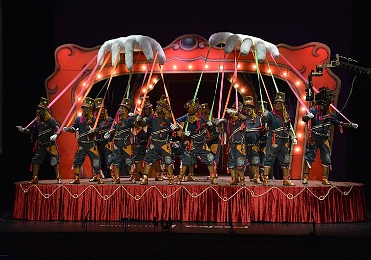 ¿Quién canta hoy viernes 10 de febrero en el Falla? La quinta sesión de los cuartos de final