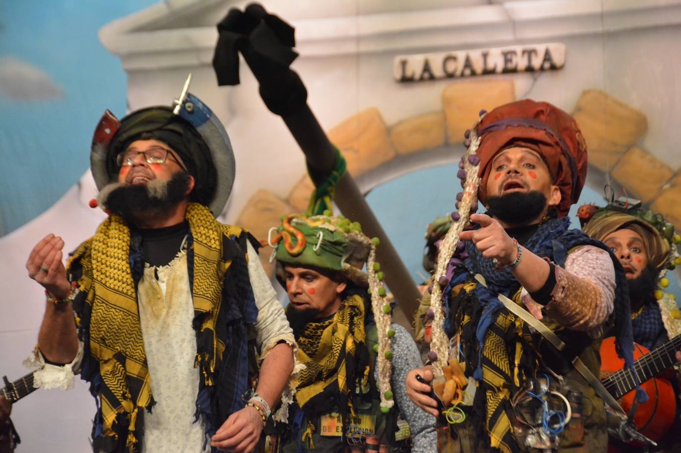 Fotos: Chirigota &#039;Frente talibán de la república irreverente de kadikadist&#039;