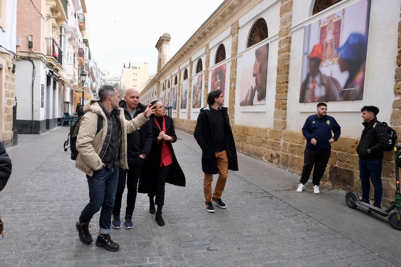 ‘El Carnaval tras la escena, tres fotógrafos y un objetivo’, en el Mercado de Abastos