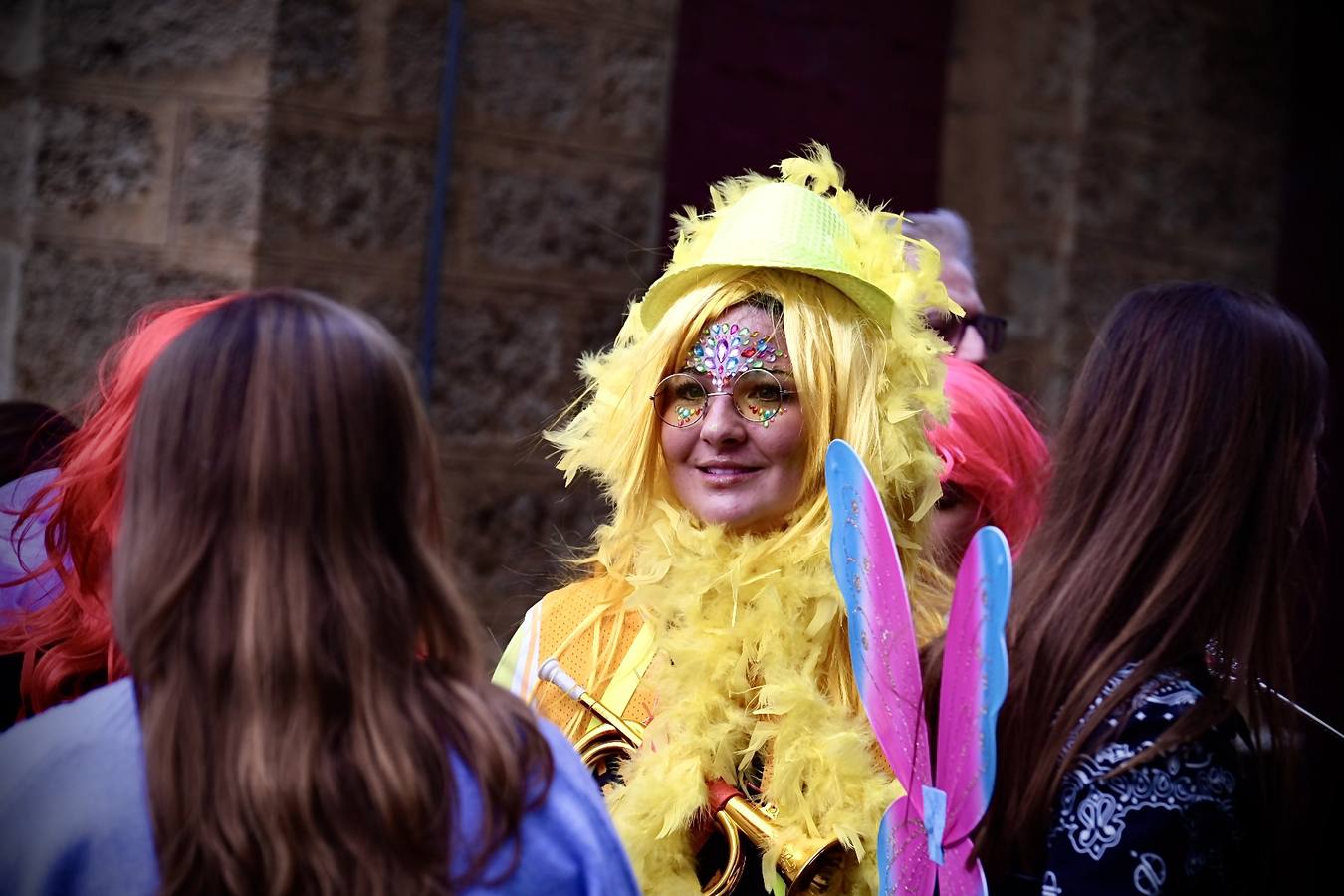 Fotos: El Carnaval más canalla ya asalta las calles de Cádiz