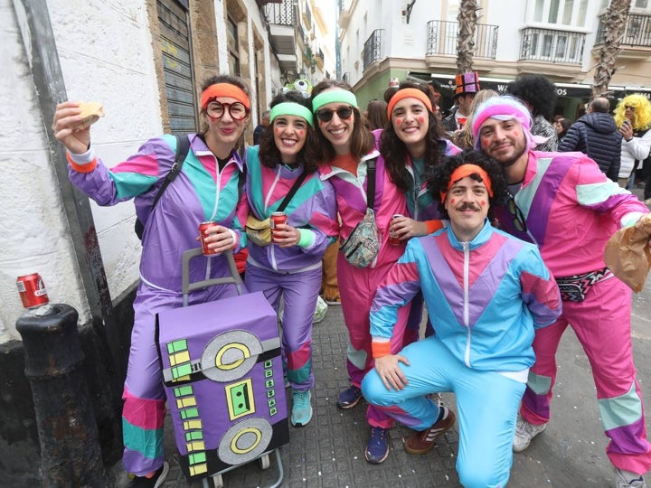 Fotos: Y Cádiz ya vive el Carnaval en la calle