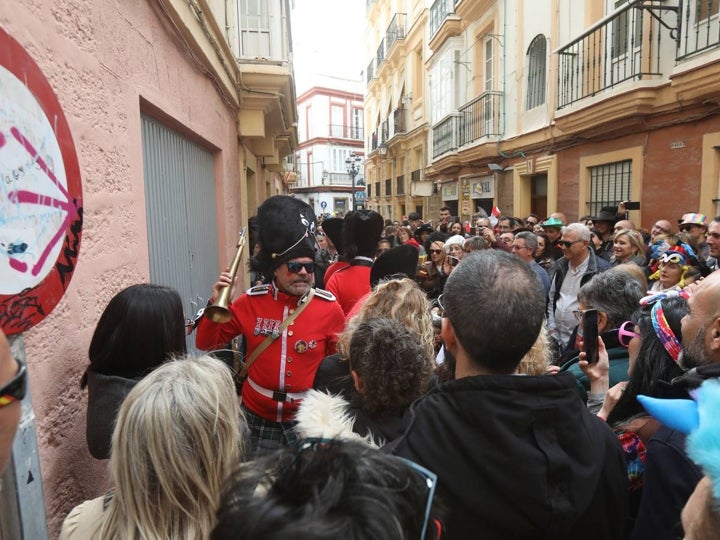 Fotos: Y Cádiz ya vive el Carnaval en la calle