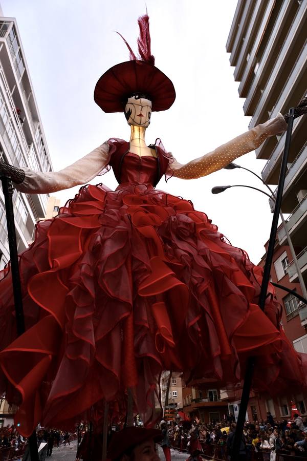 Fotos: las mejores imágenes de la Cabalgata Magna del Carnaval de Cádiz