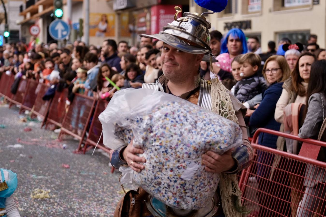 Fotos: las mejores imágenes de la Cabalgata Magna del Carnaval de Cádiz