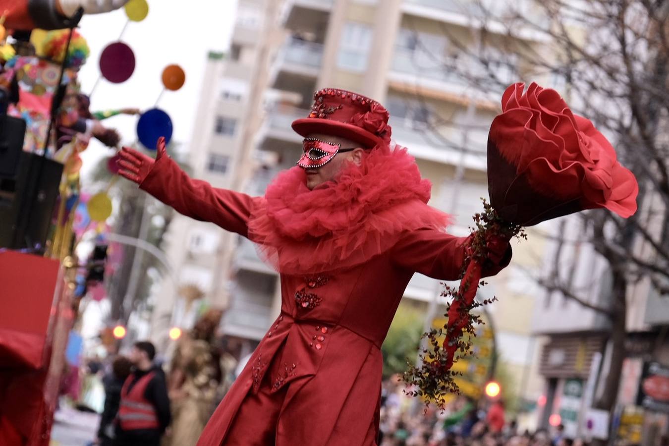 Fotos: las mejores imágenes de la Cabalgata Magna del Carnaval de Cádiz