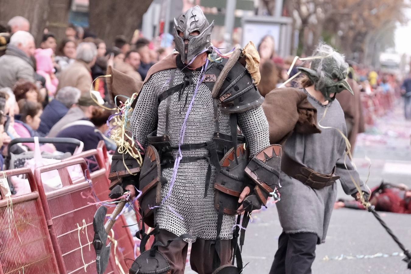 Fotos: las mejores imágenes de la Cabalgata Magna del Carnaval de Cádiz