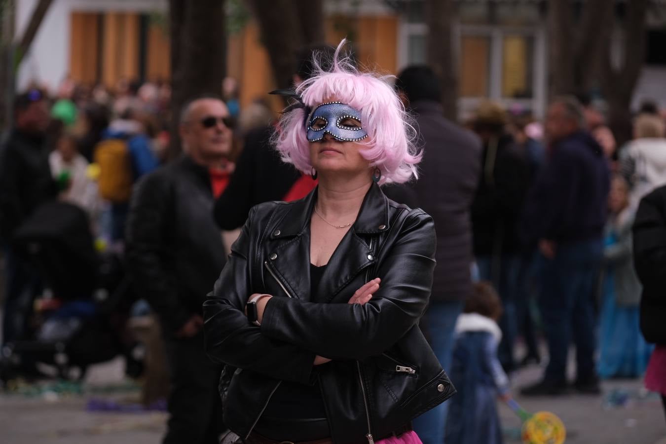 Las imágenes del Lunes más callejero y gamberro en el Carnaval de Cádiz 2023 (I)