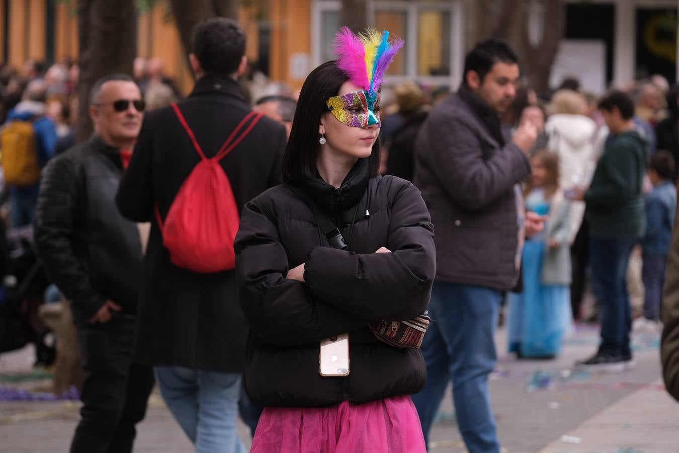 Las imágenes del Lunes más callejero y gamberro en el Carnaval de Cádiz 2023 (I)