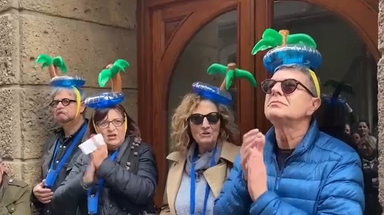 Vídeo: El cuarteto de la calle Sagasta vuelve a triunfar con sus cuplés callejeros