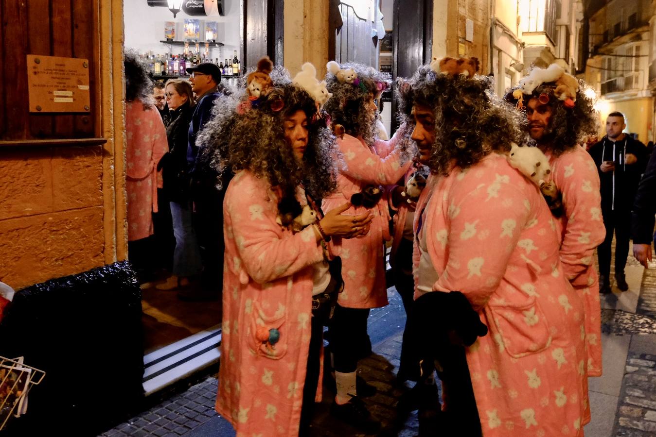 Las imágenes del Miércoles de Carnaval en Cádiz