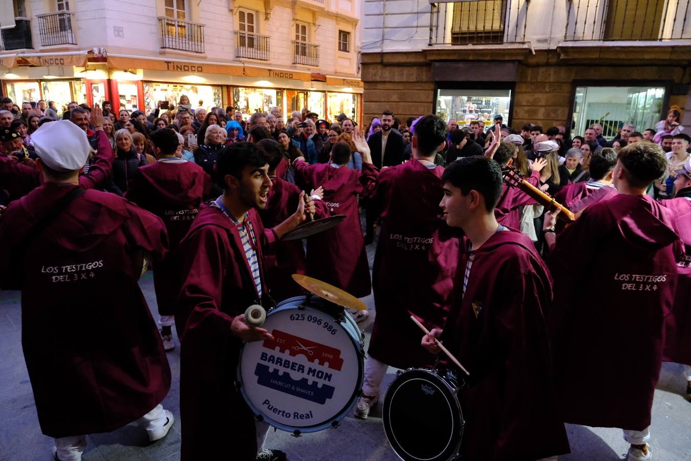 Las imágenes del Miércoles de Carnaval en Cádiz