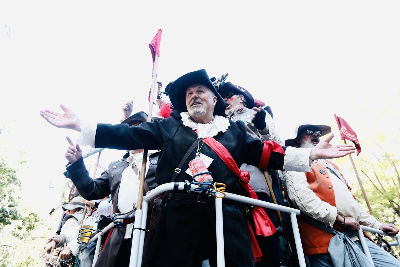 Las imágenes del Domingo de Piñata en el Carnaval de Cádiz 2023