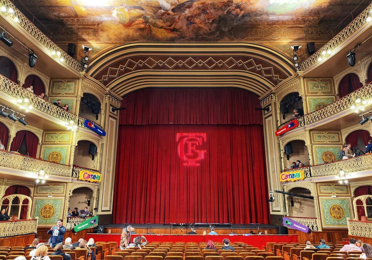 Decoración de Carnaval para el Teatro Romano o el Museo de Cádiz