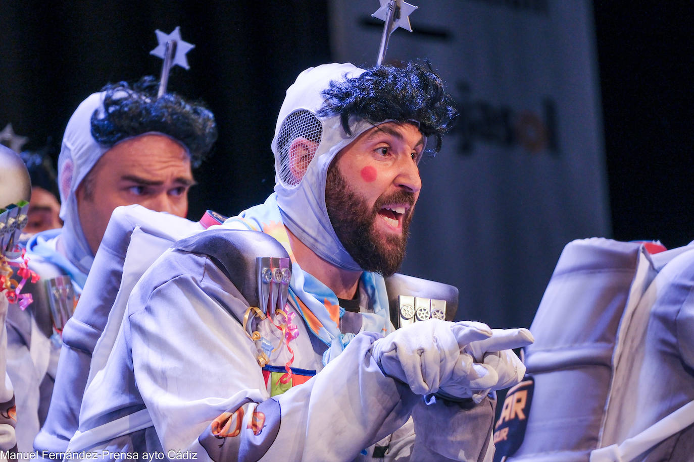 Fotos: &#039;Cariño...necesito mi espacio&#039; cuaja gran actuación en el Gran Teatro Falla