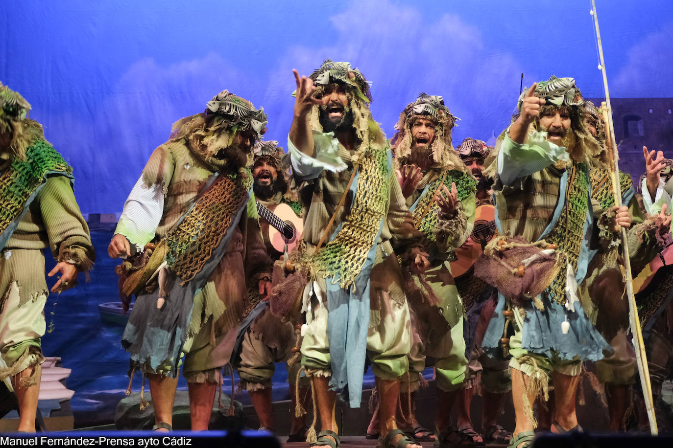 FOTOS: Comparsa de Nene Cheza y José Luis Zampaña &#039;La resbalaera, una comparsa de toda la vida&#039; en el COAC 2024, Carnaval de Cádiz