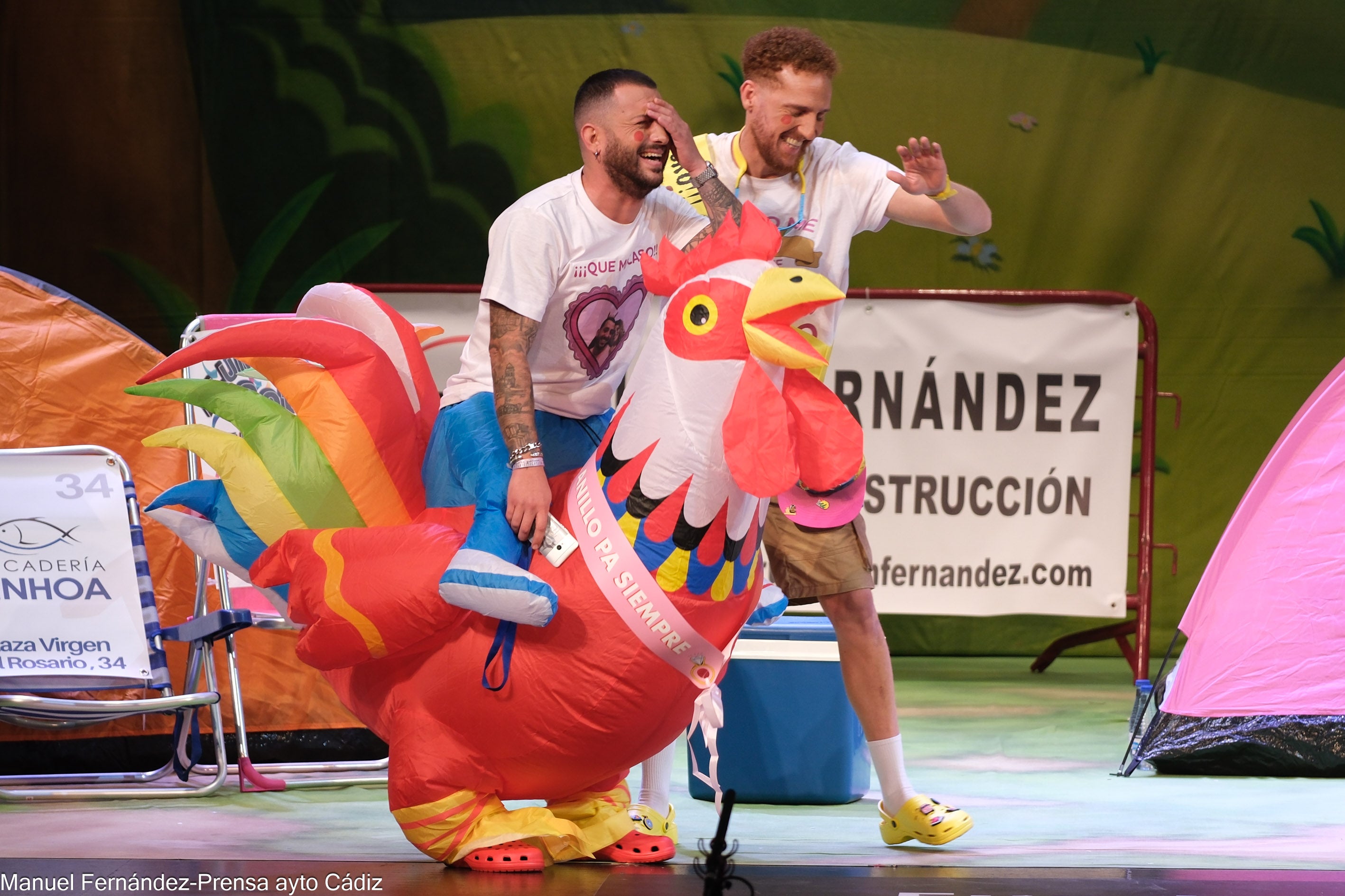 Fotos: El cuarteto &#039;En mi caseta cabe todo el mundo&#039; triunfa en preliminares