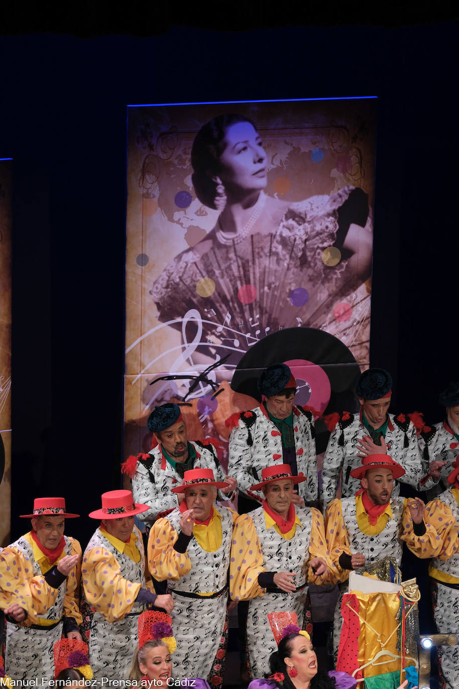 Fotos: Coro &#039;El baúl de la Piquer&#039; en el COAC 2024