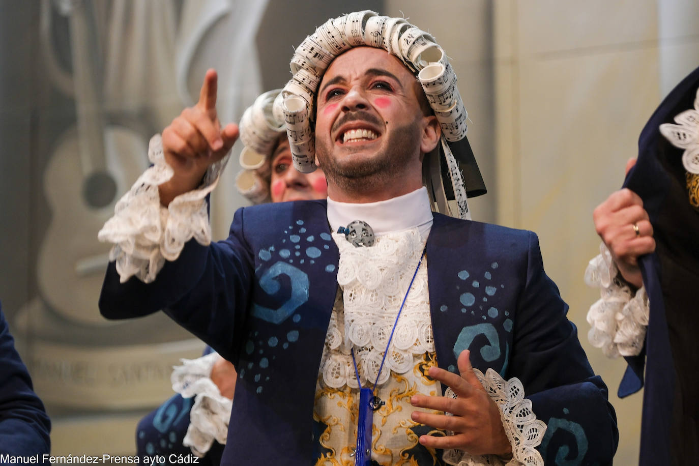 FOTOS: Chirigota &#039;La chirigota clásica&#039; de Manolín Santander y Manuel Sánchez Reyes en el COAC 2024, del Carnaval de Cádiz